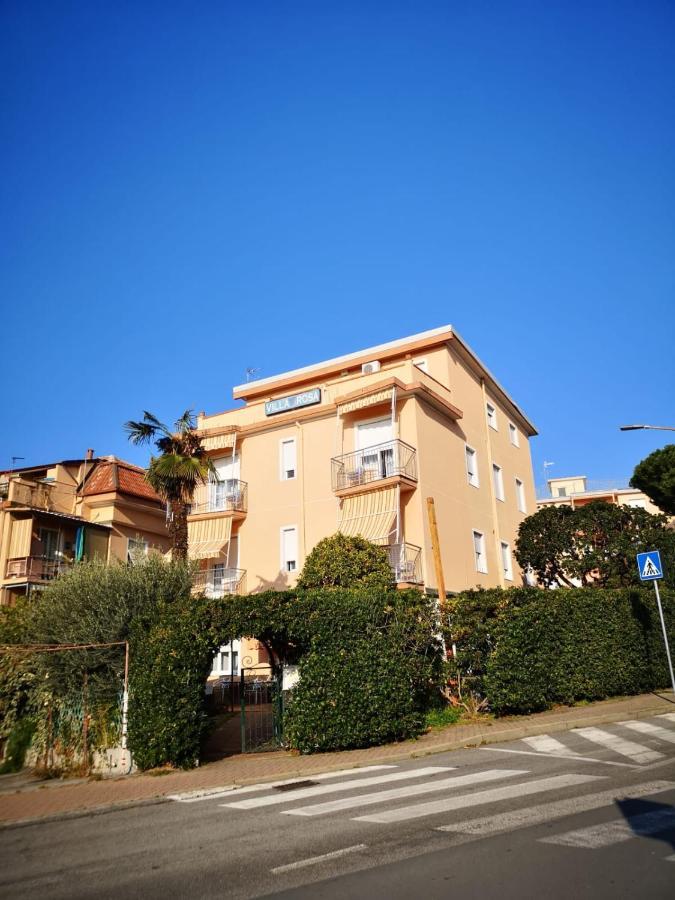 Villa Rosa 洛阿诺 外观 照片