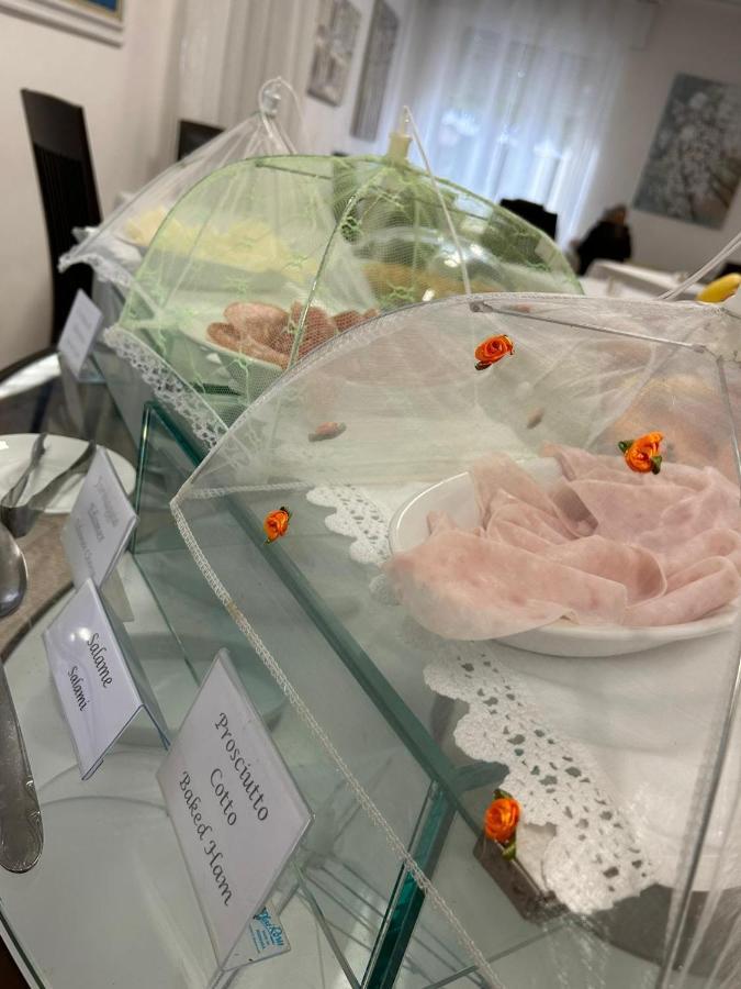 Villa Rosa 洛阿诺 外观 照片