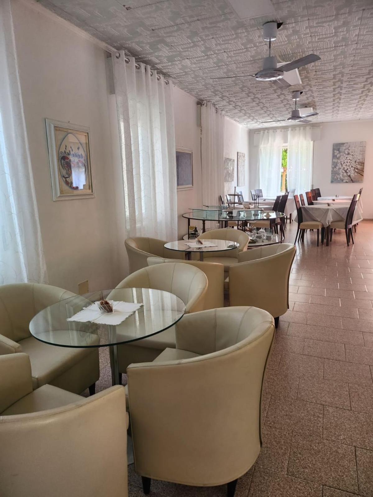 Villa Rosa 洛阿诺 外观 照片
